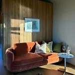 Modern Tinyhouse With Views Over Harbour Dom wakacyjny *