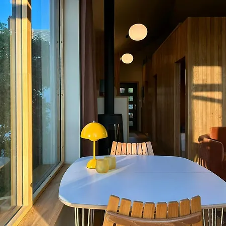 Modern Tinyhouse With Views Over Skrova Harbour Kuholmen