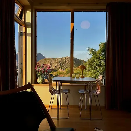 Modern Tinyhouse With Views Over Skrova Harbour * Kuholmen