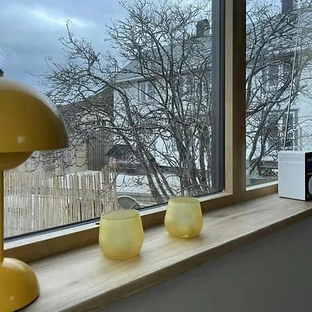 Modern Tinyhouse With Views Over Skrova Harbour Kuholmen