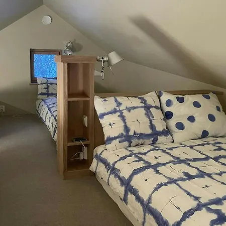 Сasa de vacaciones Modern Tinyhouse With Views Over Skrova Harbour *