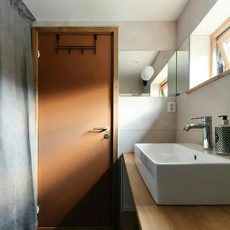 בית נופש Modern Tinyhouse With Views Over Harbour Skrova