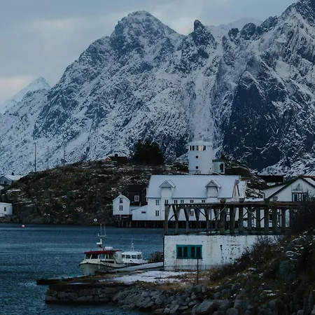 Modern Tinyhouse With Views Over Skrova Harbour 度假居 Kuholmen