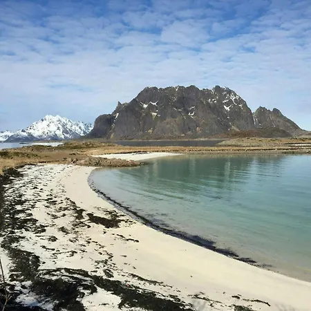 Modern Tinyhouse With Views Over Skrova Harbour Сasa de vacaciones