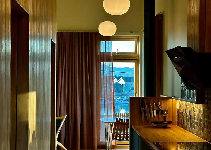 Modern Tinyhouse With Views Over Harbour