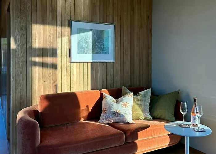 Modern Tinyhouse With Views Over Harbour Nyaraló *