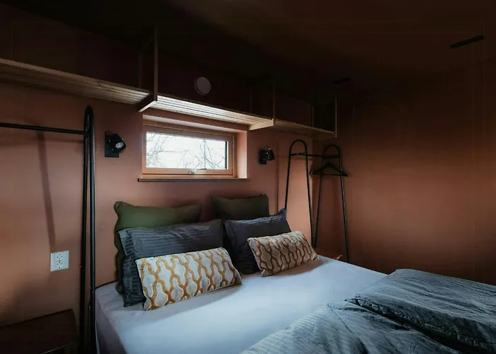 Modern Tinyhouse With Views Over Harbour Nyaraló Skrova