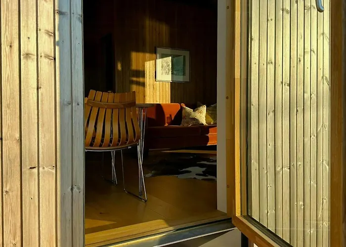 Modern Tinyhouse With Views Over Harbour