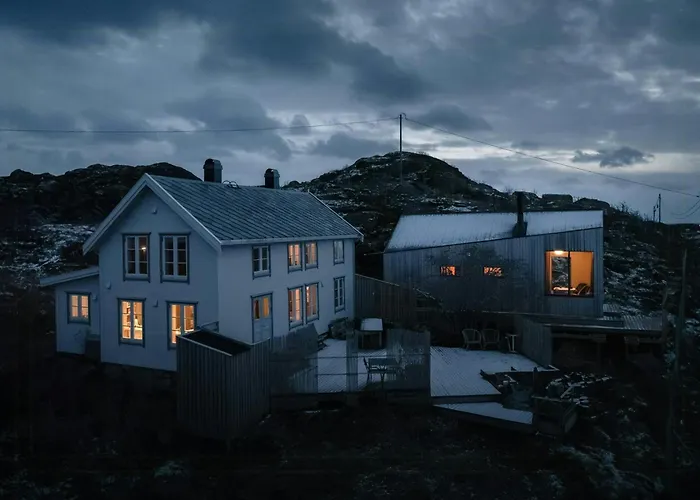 Modern Tinyhouse With Views Over Harbour Skrova