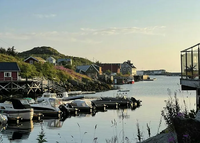 Modern Tinyhouse With Views Over Harbour Nyaraló Skrova